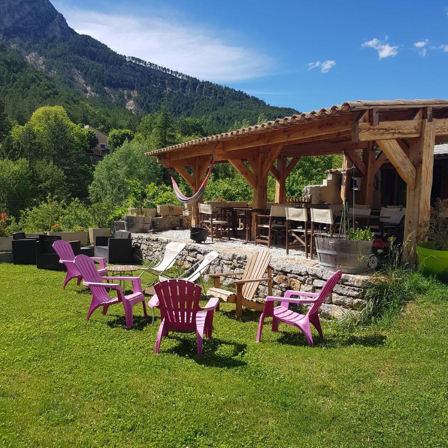 Camping Calme Et Nature Castellane Eksteriør billede