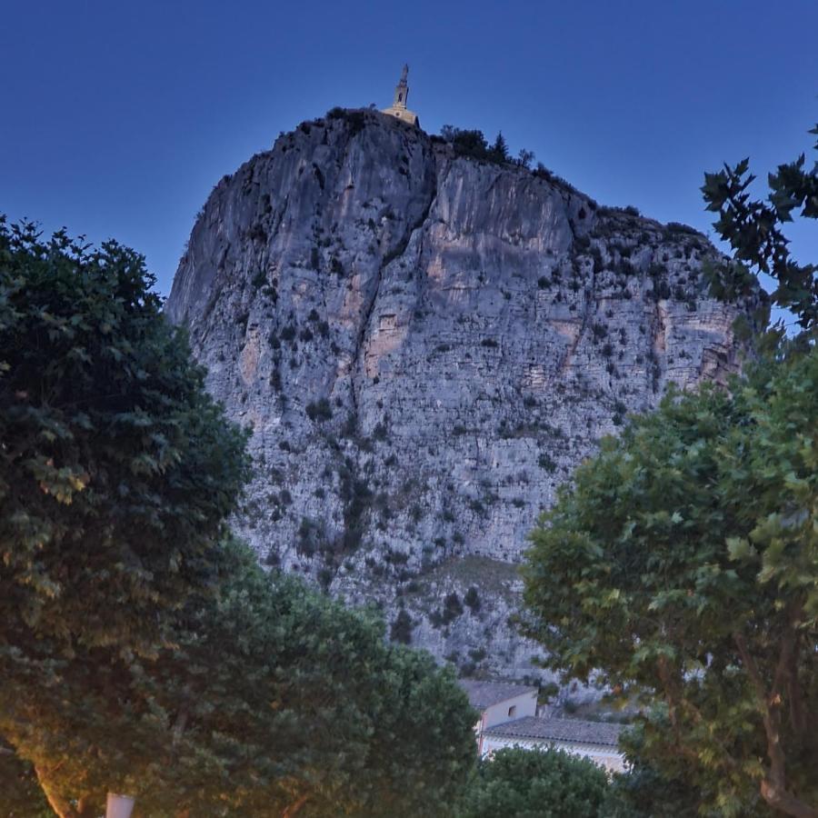Camping Calme Et Nature Castellane Eksteriør billede