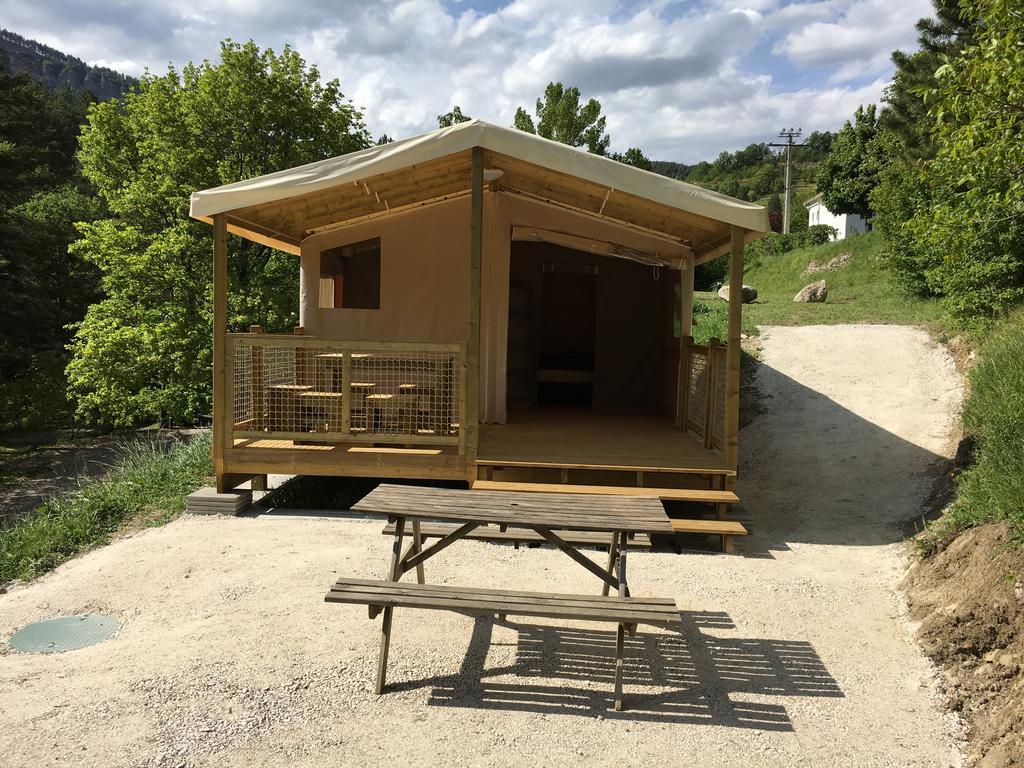 Camping Calme Et Nature Castellane Eksteriør billede